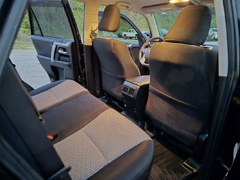 Used 2018 Toyota 4Runner SR5 image 12