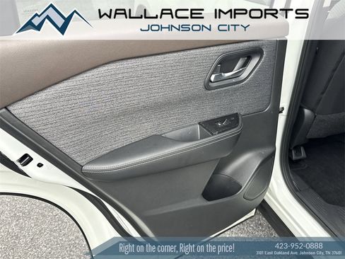 Used 2023 Nissan Rogue SV image 23