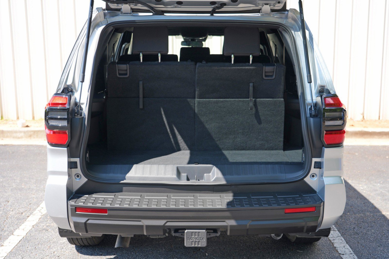 Used 2025 Toyota 4Runner SR5 RWD image 9