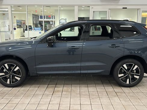 Used 2026 Volvo XC60 B5 Core w/ Climate Package image 8