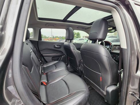 Used 2019 Jeep Compass Trailhawk w/ Leather Interior Group AWD/4WD image 19