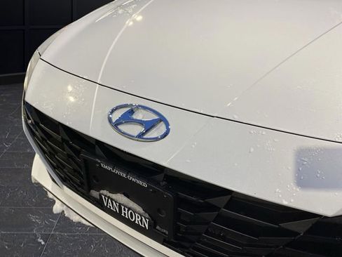 Used 2021 Hyundai Elantra SEL w/ Convenience Package image 36