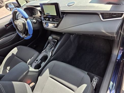Used 2025 Toyota Corolla LE w/ LE Premium Package FWD image 16