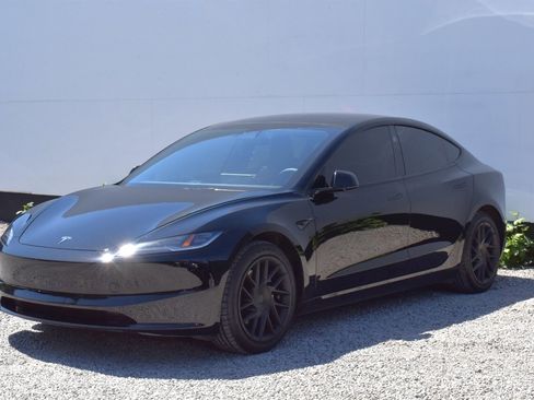 Used 2024 Tesla Model 3 Long Range AWD/4WD image 8