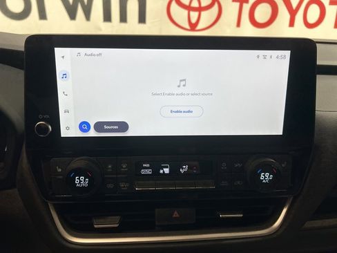 Used 2025 Toyota Grand Highlander AWD Hybrid image 34