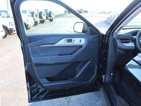 New 2026 Ford Explorer Active AWD/4WD image 19