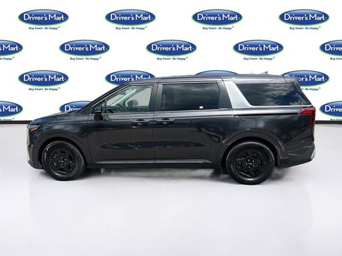 Used 2025 Kia Carnival FWD image 4