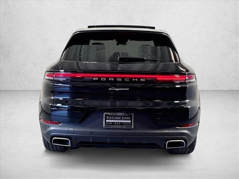 Used 2026 Porsche Cayenne AWD/4WD image 10