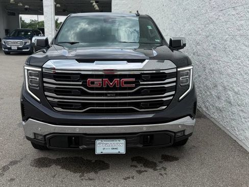 Used 2024 GMC Sierra 1500 SLT w/ SLT Premium Plus Package AWD/4WD image 11