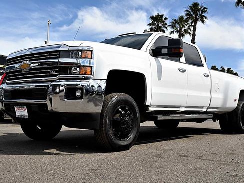 Used 2015 Chevrolet Silverado 3500 LTZ image 1