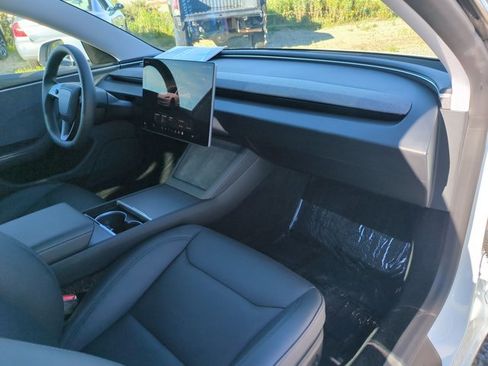 Used 2024 Tesla Model 3 image 24