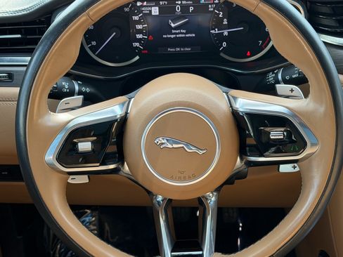 Used 2023 Jaguar F-PACE S AWD/4WD image 10