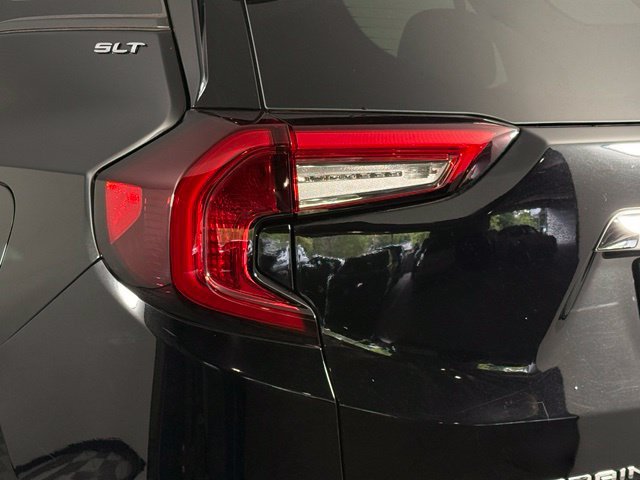 Used 2022 GMC Terrain SLT w/ Tech Package FWD image 12