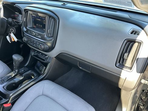 Used 2020 Chevrolet Colorado W/T w/ WT Convenience Package RWD image 13