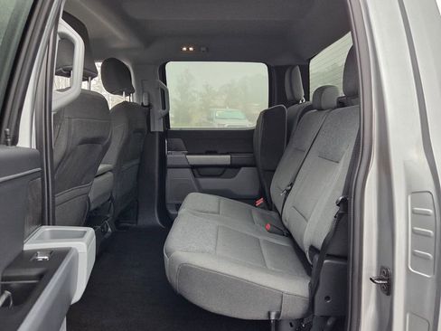 Used 2024 Ford F150 XLT w/ Tow/Haul Package image 4