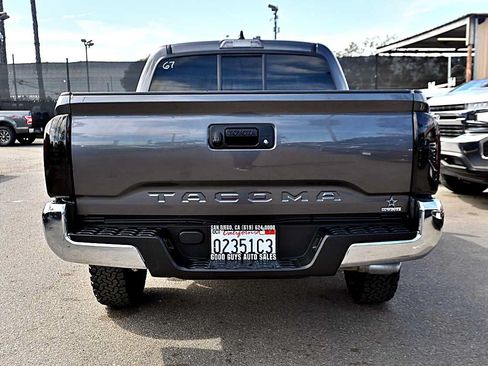 Used 2021 Toyota Tacoma SR5 RWD image 6