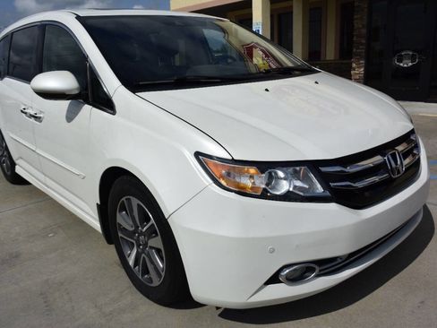 Used 2015 Honda Odyssey Touring Elite image 7