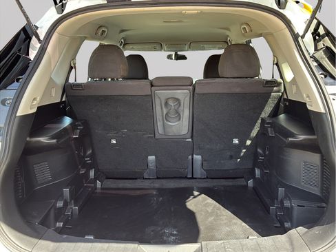 Used 2016 Nissan Rogue S FWD image 10