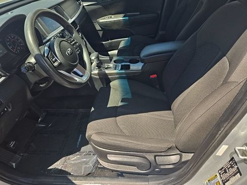 Used 2019 Kia Optima LX FWD image 12