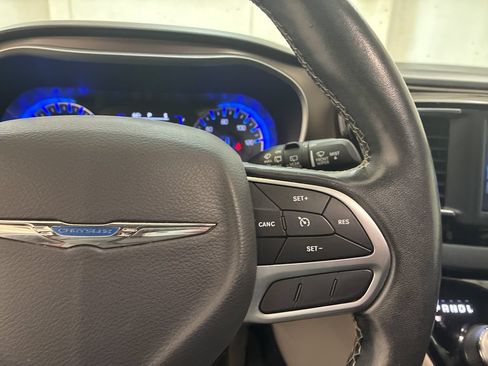 Used 2020 Chrysler Voyager LX w/ Cold Weather Group FWD image 18