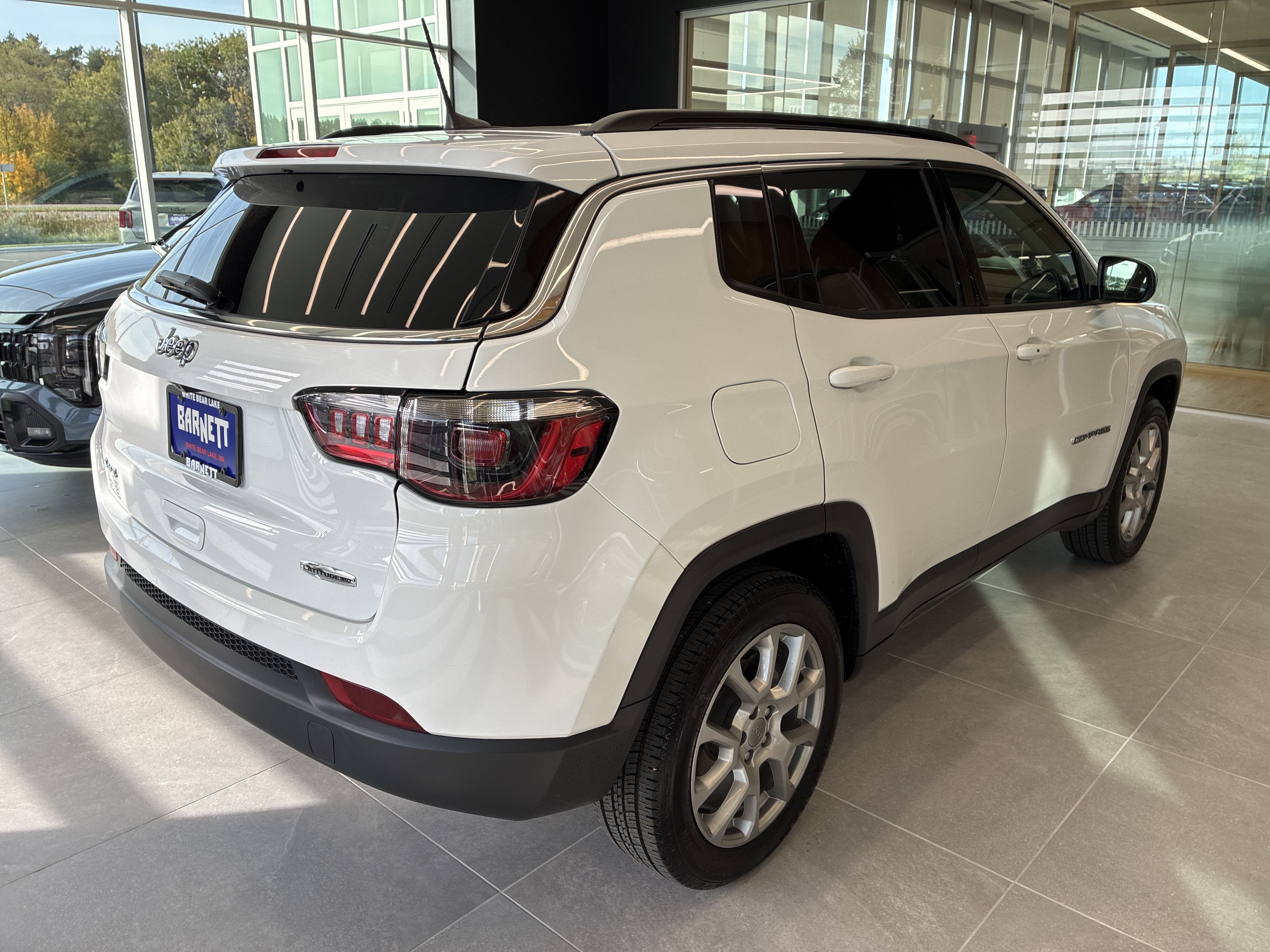 Certified 2022 Jeep Compass Latitude AWD/4WD image 5
