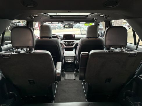 Used 2025 Ford Explorer ST-Line w/ Premium Package image 14