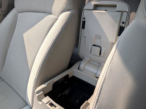 Used 2013 Subaru Crosstrek 2.0i Premium image 29