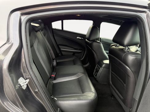 Used 2022 Dodge Charger SXT w/ Leather Interior Group image 18