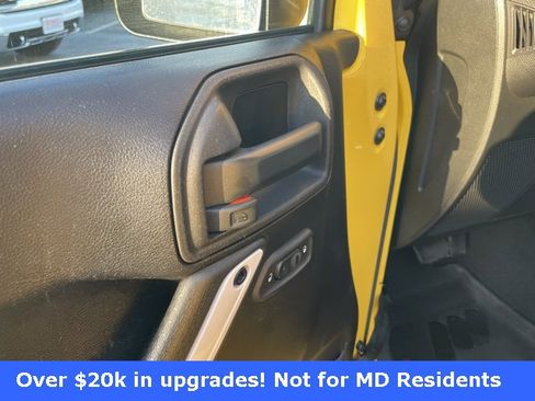 Used 2015 Jeep Wrangler Unlimited Sahara image 13