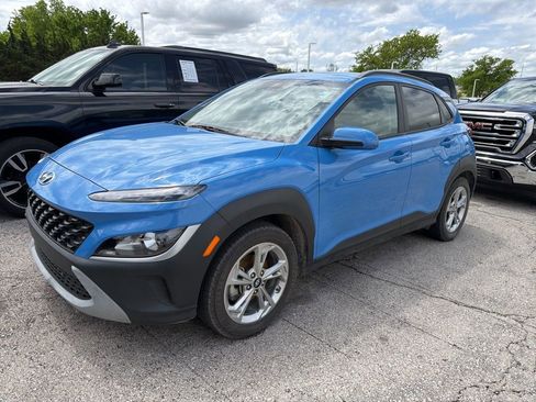 Used 2022 Hyundai Kona SEL FWD image 3