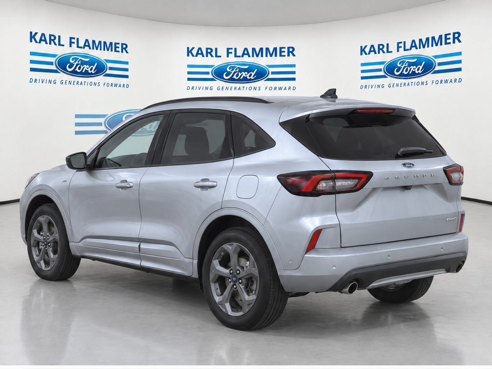 Used 2023 Ford Escape ST-Line w/ Tech Pack #1 AWD/4WD image 5