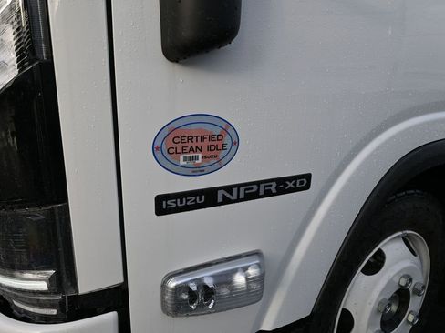 New 2025 Isuzu NPR HD image 9