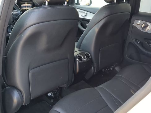 Used 2019 Mercedes-Benz GLC 300 4MATIC image 18