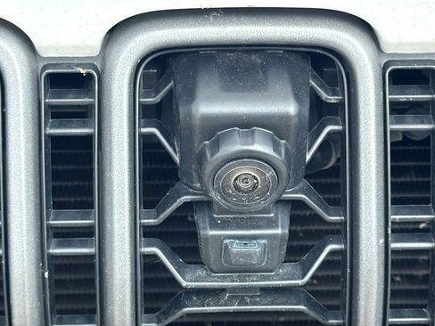 Certified 2025 Jeep Wrangler Unlimited Rubicon w/ Convenience Group image 9