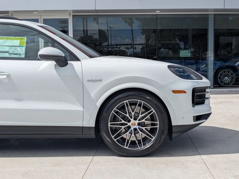 New 2026 Porsche Cayenne E-Hybrid image 11