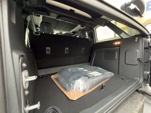 New 2025 Ford Bronco Heritage Edition image 8