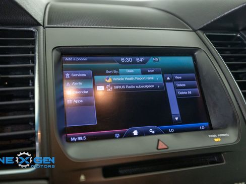 Used 2013 Ford Taurus SEL FWD image 18