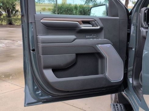 Certified 2026 Chevrolet Silverado 1500 High Country w/ Technology Package image 8