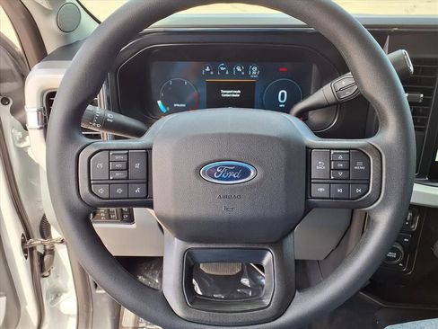 New 2026 Ford F350 XLT w/ XLT Premium Package AWD/4WD image 18