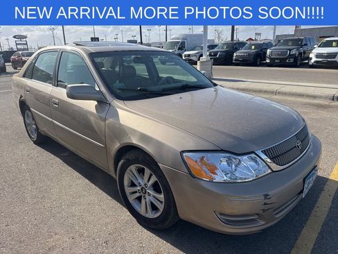 Used 2001 Toyota Avalon XLS FWD image 8