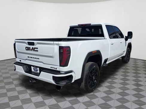Used 2025 GMC Sierra 2500 AT4 AWD/4WD image 8