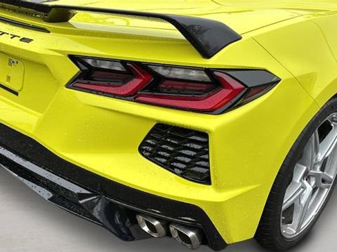 Used 2023 Chevrolet Corvette Stingray Premium Conv w/ Z51 Performance Package image 33