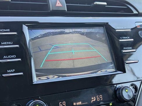 Used 2019 Toyota Camry SE image 14