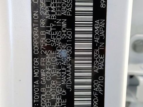 Certified 2023 Toyota Crown XLE image 29