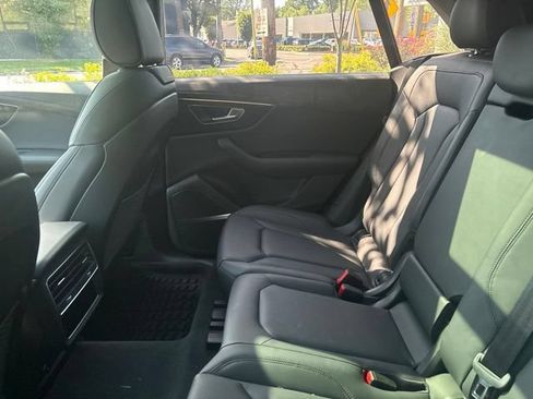 Used 2022 Audi Q8 Prestige AWD/4WD image 5