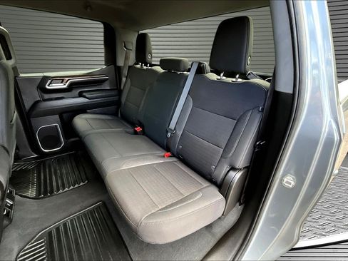 Used 2023 Chevrolet Silverado 1500 LT AWD/4WD image 15
