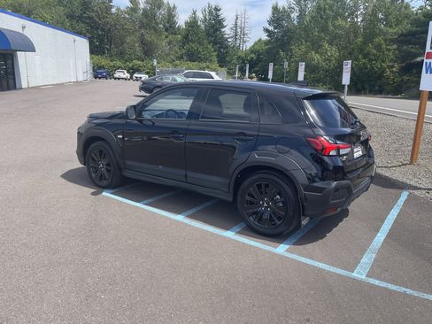 Used 2025 Mitsubishi Outlander Sport AWD image 3