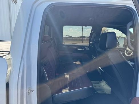 Used 2024 GMC Sierra 2500 Denali Ultimate AWD/4WD image 19