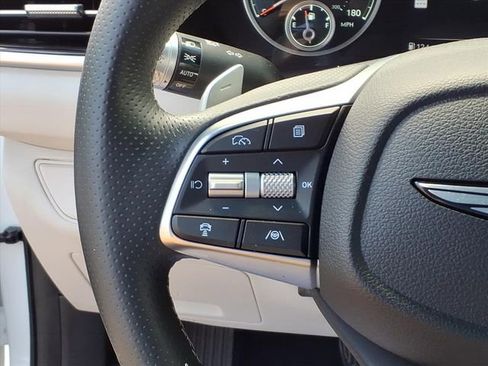 Used 2025 Genesis G70 2.5T RWD image 21