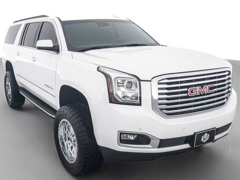 Used 2018 GMC Yukon XL SLT w/ Premium Edition AWD/4WD image 1